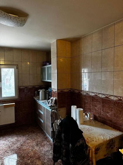 Apartament cu 3 camere decomandat, mobilat în Drumul Taberei