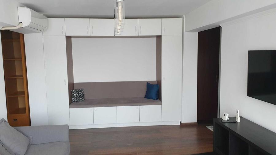 Apartament cu 3 camere semidecomandat în Central
