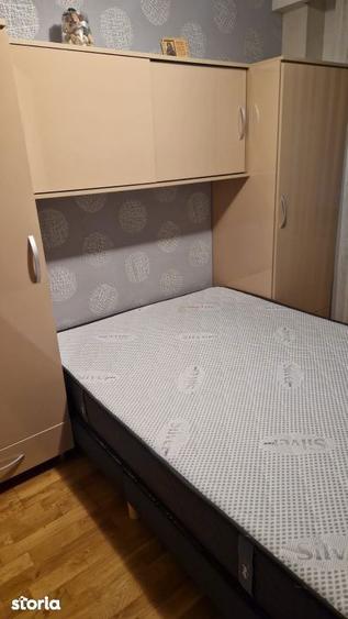 Apartament cu 3 camere decomandat, mobilat în Titan