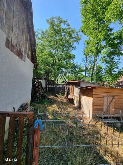 Casă cu 3 camere cu Teren 2604 Mp în Sâmboleni