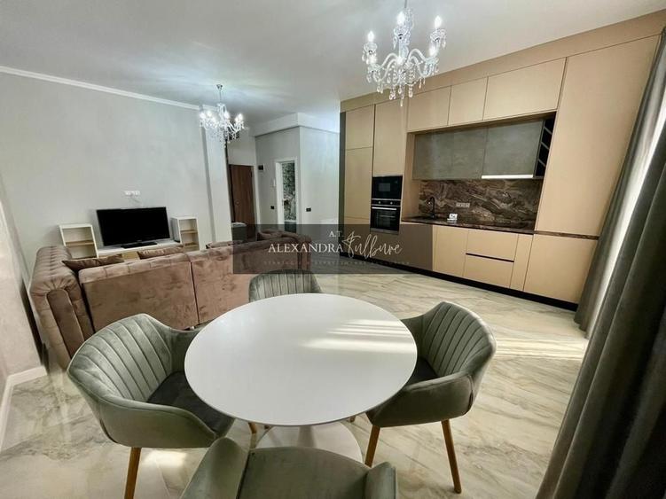 Apartament cu 2 camere semidecomandat, mobilat în Florești