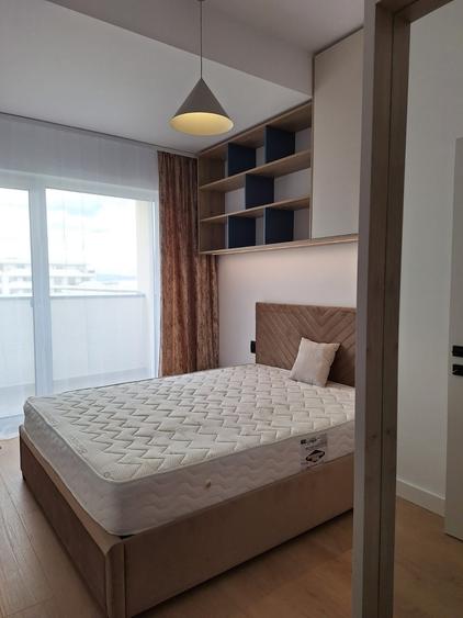 Apartament cu 2 camere semidecomandat, mobilat în Florești