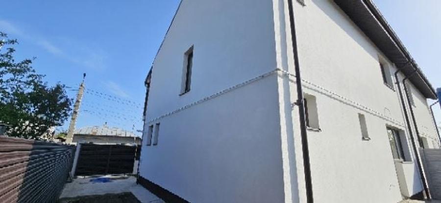 Duplex cu 4 camere cu Canalizare în Bălăceanca