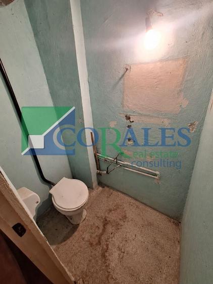 Apartament cu 3 camere decomandat în Lipovei