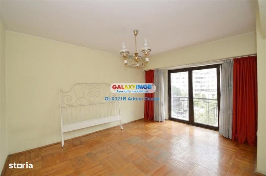 Apartament cu 3 camere decomandat în Decebal