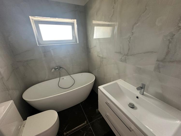 Duplex cu 4 camere cu Canalizare în Sebeș