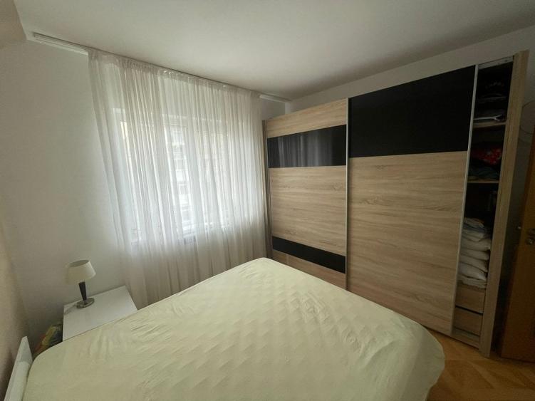 Apartament cu 2 camere semidecomandat, mobilat în Dacia