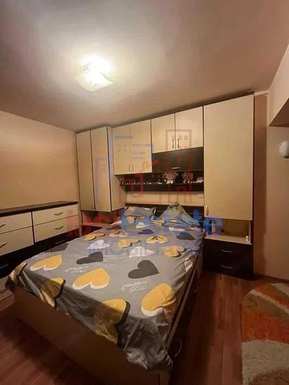 Apartament cu 2 camere decomandat în Filiași