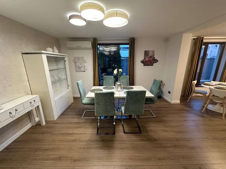 Duplex cu 5 camere cu Canalizare în Aradului