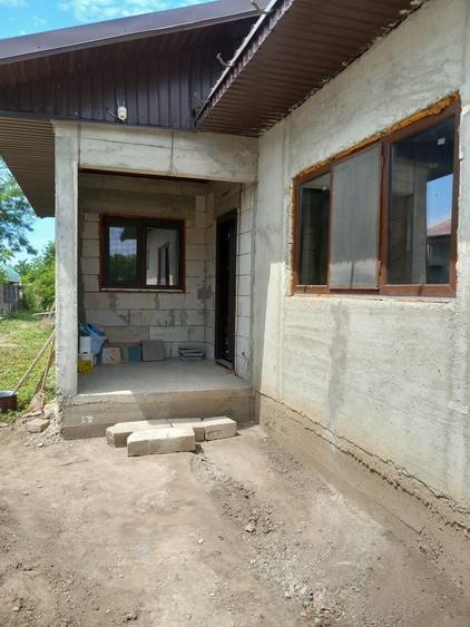 Casă cu 3 camere în Cuza Vodă