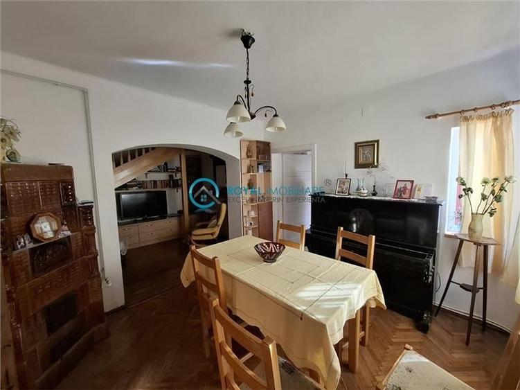 Duplex cu 6 camere cu Canalizare în Republicii