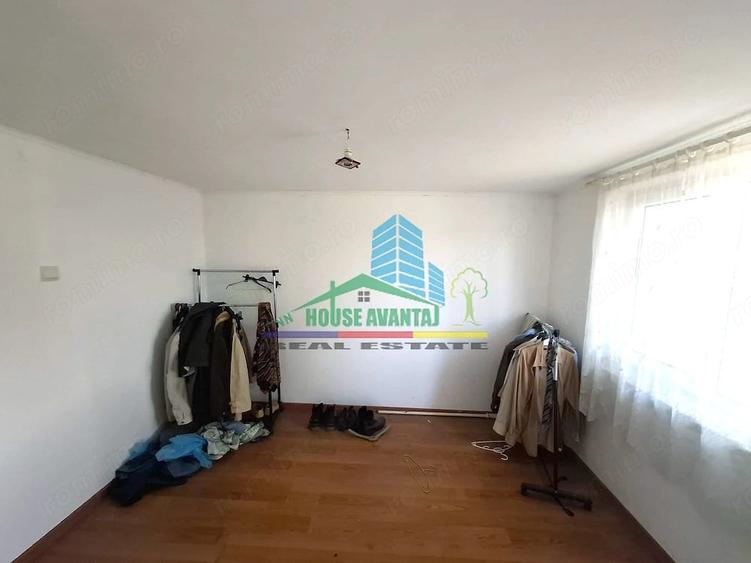 Casă cu 3 camere cu Teren 4400 Mp în Vulturu