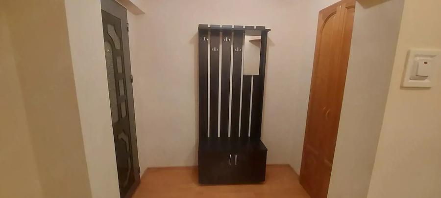 Apartament cu 2 camere decomandat în Școlilor