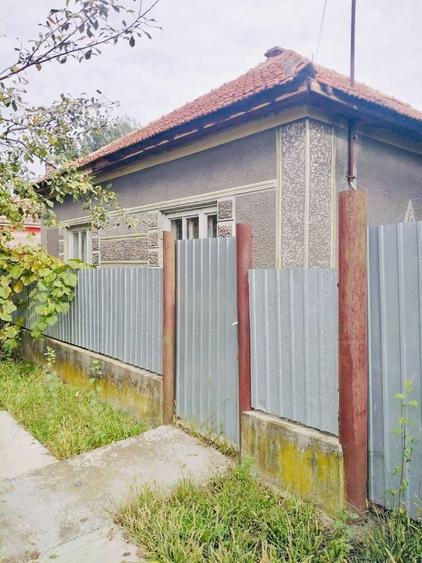 Casă cu 3 camere în Șepreuș