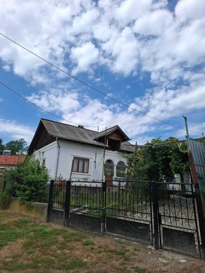 Casă cu 4 camere în Valea Siliștii