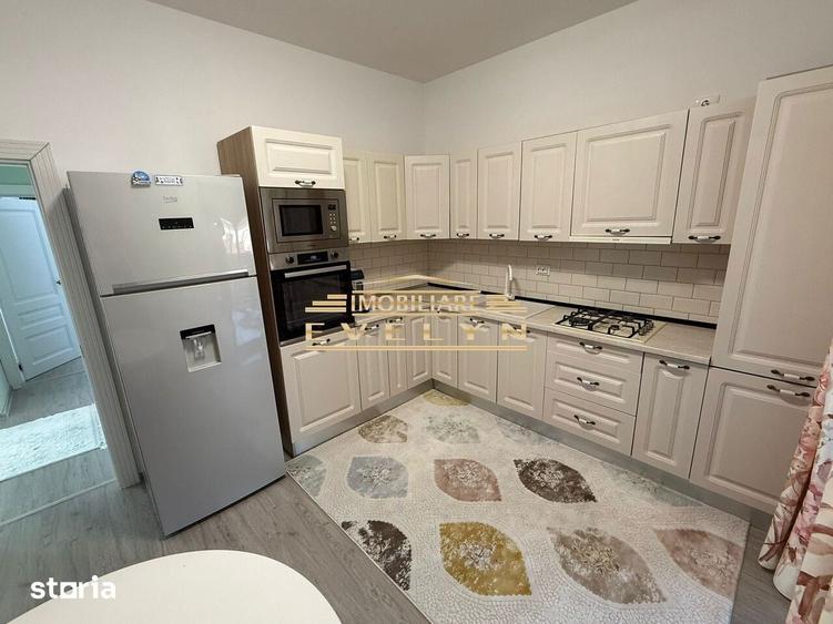 Casă cu 3 camere decomandat cu Teren 387 Mp în Central