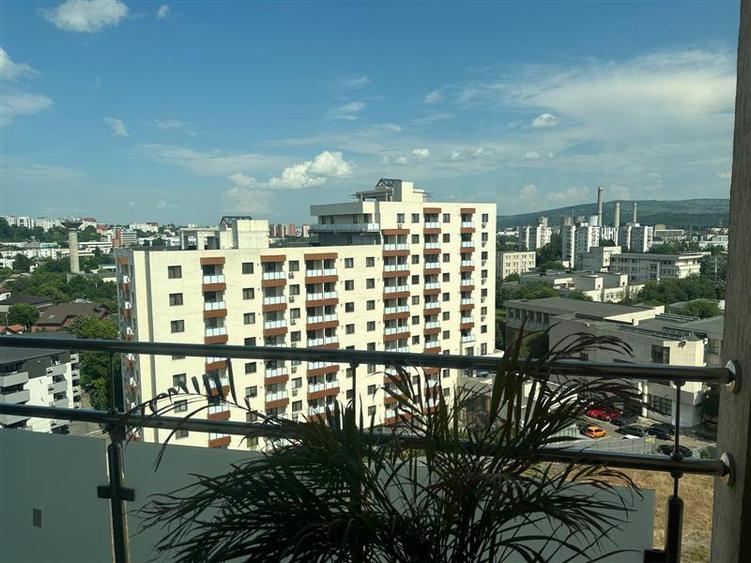 Apartament cu 4 camere decomandat, mobilat în Aeroport
