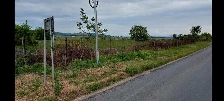 Teren de 11780 mp, în Merei