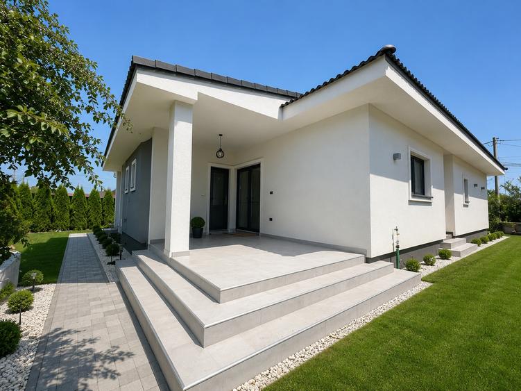 Duplex cu 3 camere cu Canalizare în Albina