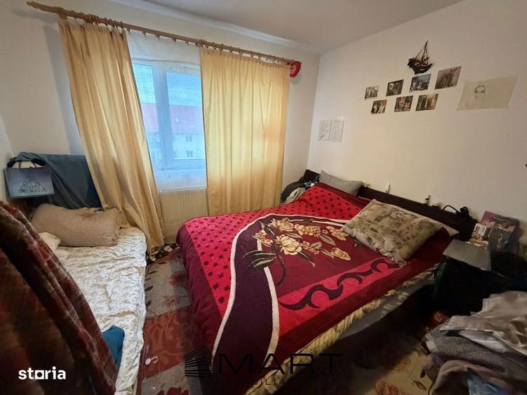 Apartament cu 3 camere decomandat, mobilat în Vasile Aaron