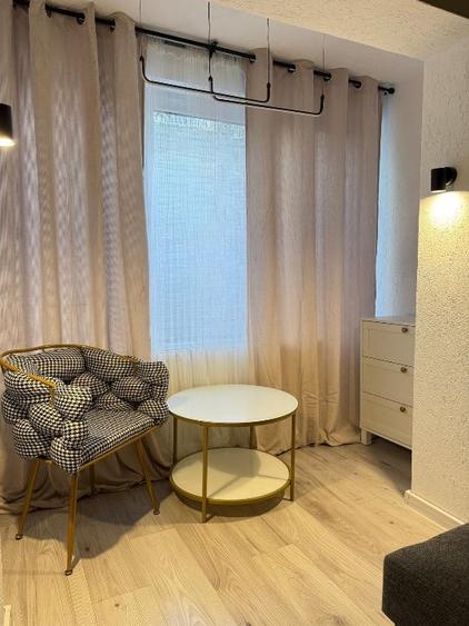 Apartament cu 3 camere decomandat, mobilat în Dorobanți