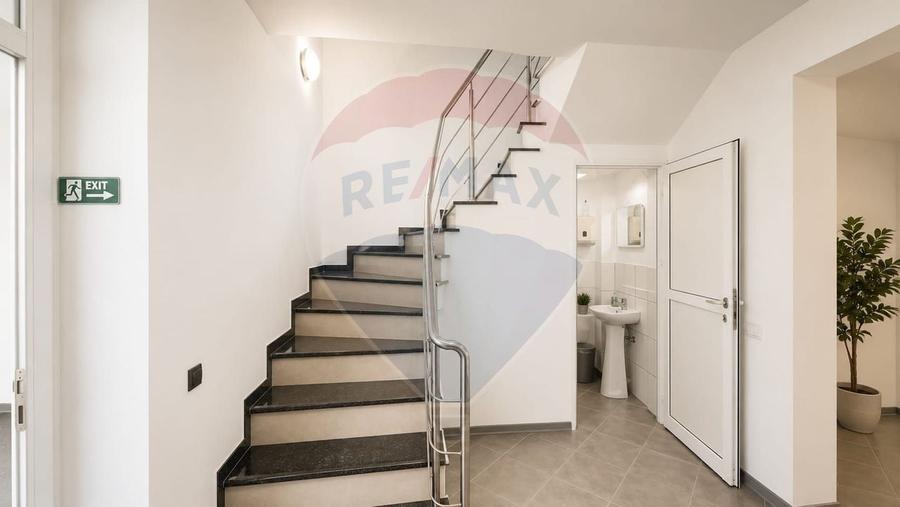 Casă individuală cu 5 camere cu Teren 240 Mp în Vitan