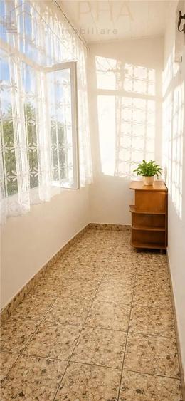 Apartament cu 3 camere în Independenței