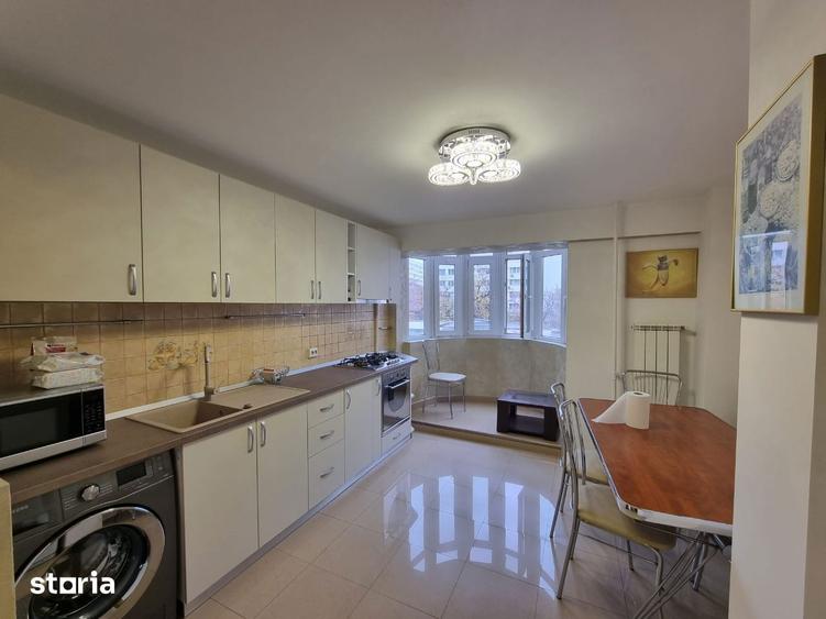 Apartament cu 4 camere decomandat în Matei Voievod