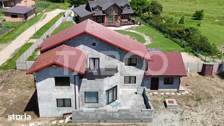 Casă cu 5 camere cu Teren 497 Mp în Șercaia