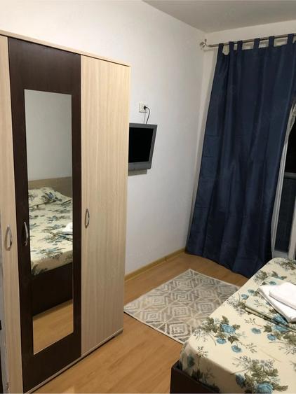 Apartament cu 4 camere semidecomandat, mobilat în Tomis Nord