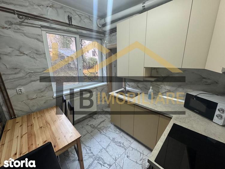 Apartament cu 2 camere decomandat în Central