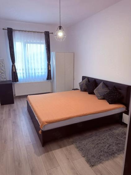 Apartament cu 2 camere decomandat în Aradului