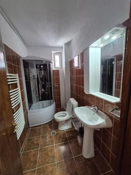 Apartament cu 4 camere decomandat în Centrul Istoric