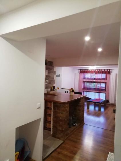 Casă cu 4 camere în Sărata