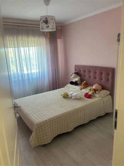 Apartament cu 3 camere decomandat în Dacia