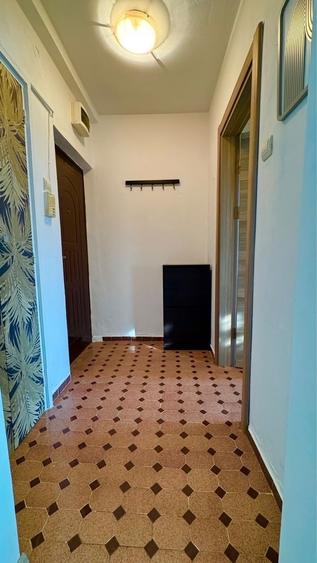 Apartament cu 2 camere semidecomandat în Berceni