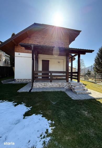 Casă cu 3 camere cu Teren 400 Mp în Piatra Arsă