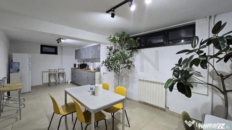 Casă cu 7 camere cu Teren 300 Mp în Domenii