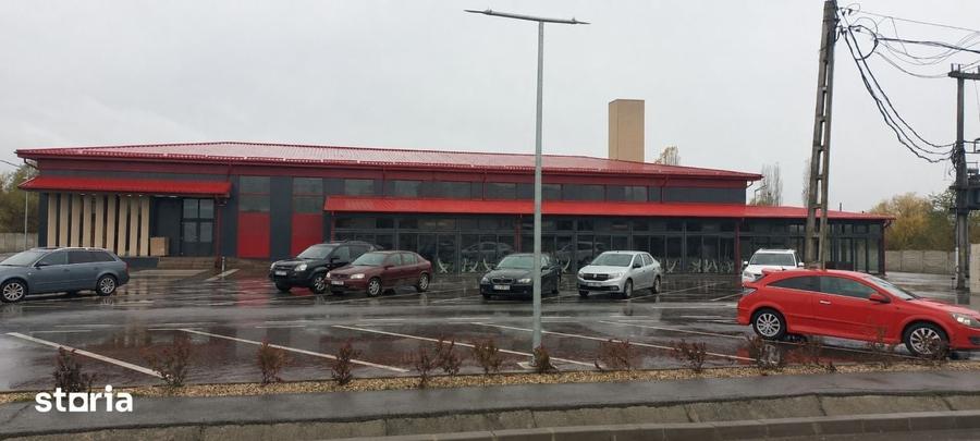 Spațiu comercial, de 1,000 mp, în Siloz