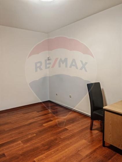 Apartament cu 2 camere decomandat, mobilat în Semicentral