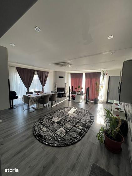 Casă cu 4 camere cu Teren 544 Mp în Vetiș