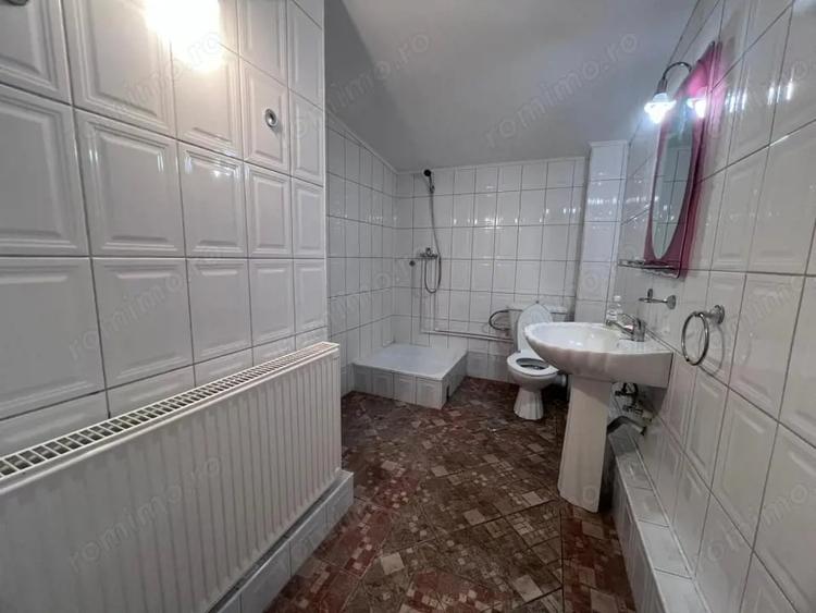 Apartament cu 5 camere decomandat în Gării