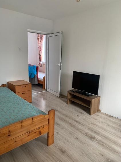 Apartament cu 3 camere nedecomandat în Tătărași