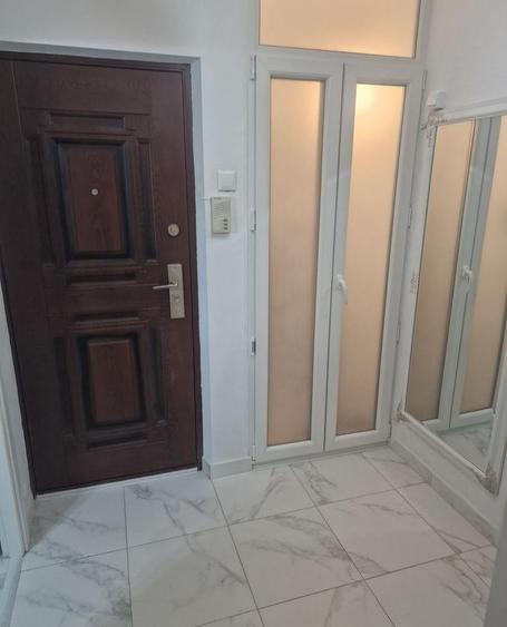 Apartament cu 2 camere decomandat în Drumul Taberei