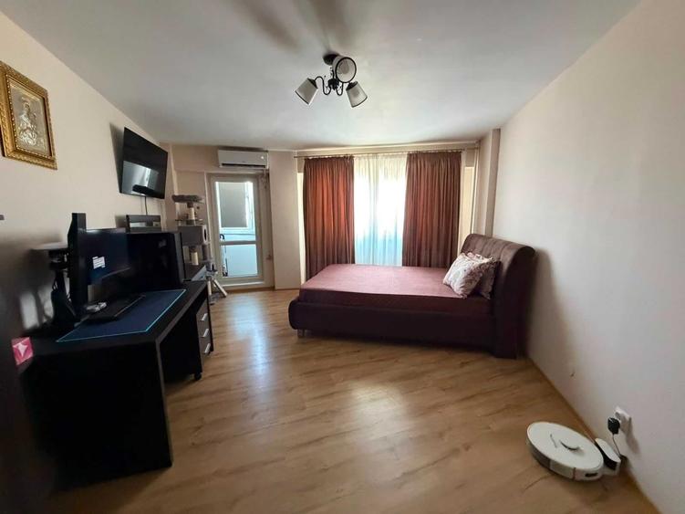 Garsonieră decomandată în 13 Septembrie