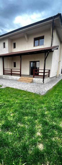 Duplex cu 4 camere cu Teren 300 Mp în Cetate