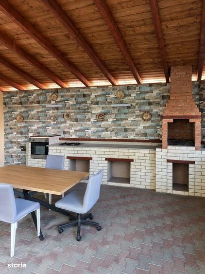 Casă cu 4 camere cu Teren 202 Mp în Central