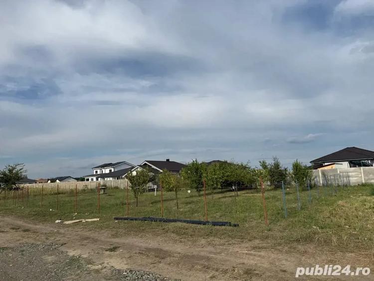 Teren de 673 mp, în Moșnița Veche