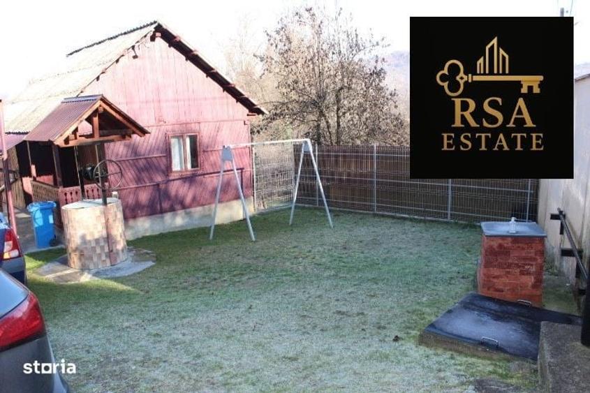 Casă cu 4 camere în Barcanele