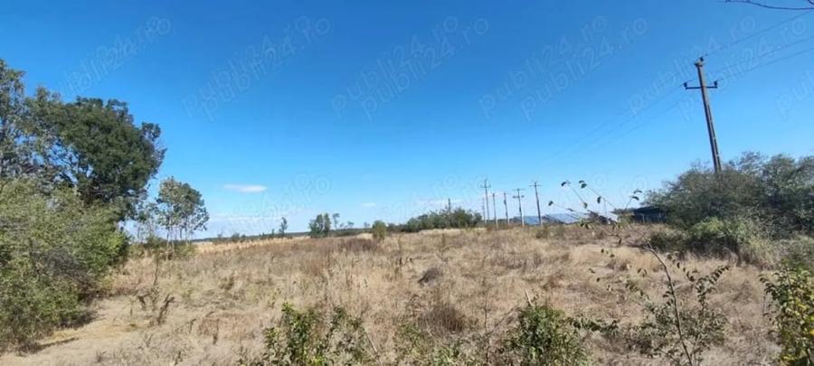 Teren de 2441 mp, în Jugureni
